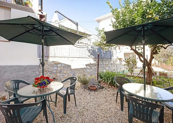 Old City Apartment Seaview